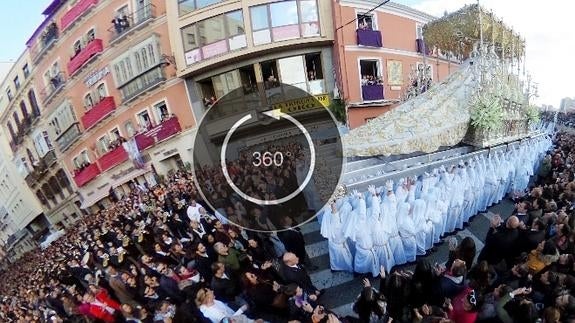 Vídeo 360: La Virgen del Rocío y el Nazareno de los Pasos por la Tribuna de los Pobres