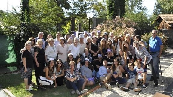 Hijos, nietos, bisnietos y demás familia celebraron este fin de semana una gran fiesta en Mar del Plata, Argentina.