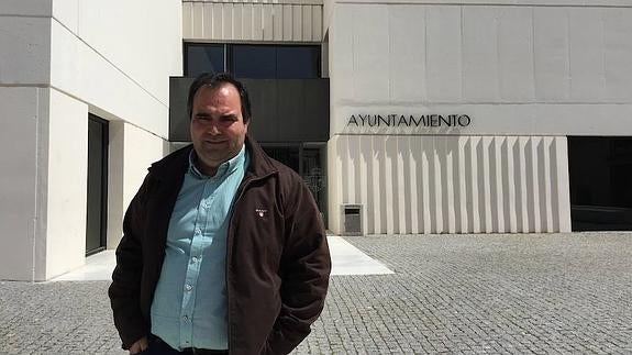 Félix Lozano no se esperaba ser alcalde de Pizarra en mitad de la legislatura.