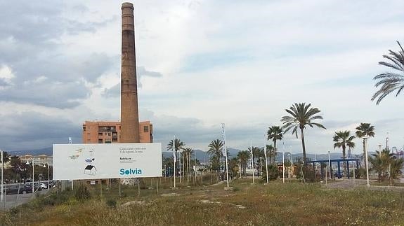 La fachada del paseo marítimo de Poniente se completará con dos bloques diez años después