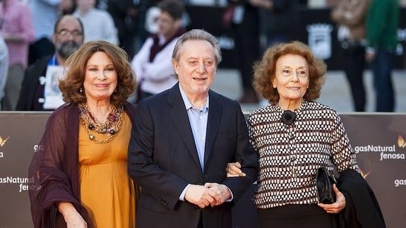 María José Goyanes, Manuel Galiana y Julia Gutiérrez Caba arroparon al homenajeado. 