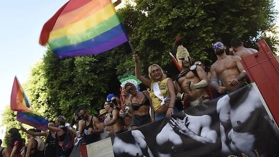 Imagen de archivo de la fiesta del Orgullo Gay celebrada en Torremolinos el año pasado.
