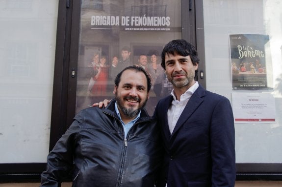 Joaquín Núñez e Israel Frías, ayer, en el preestreno del episodio en Málaga.