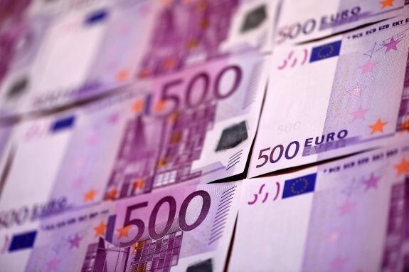 Serie de billetes de 500 euros. :: afp