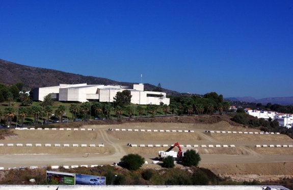El parque comercial y de ocio será construido en la zona norte del Palacio de Congresos. :: a. g.
