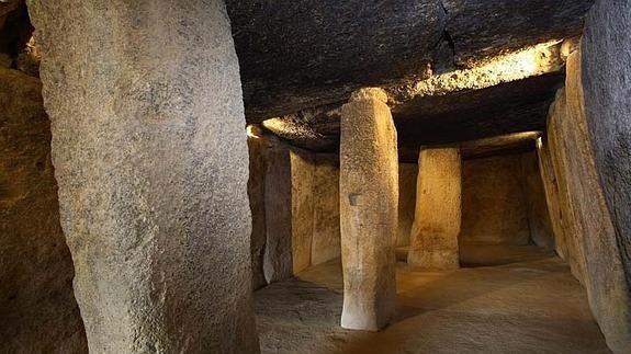 Los Dólmenes de Antequera celebran el Día de los Museos transportándose a la prehistoria