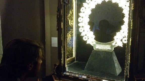 Halo de la virgen que se expone en la muestra. 