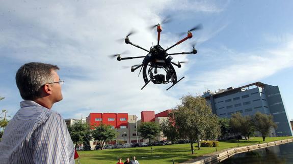 Una empresa realiza un vuelo experimental en la capital. 