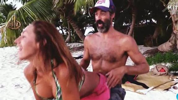 El 'striptease' más salvaje de Supervivientes