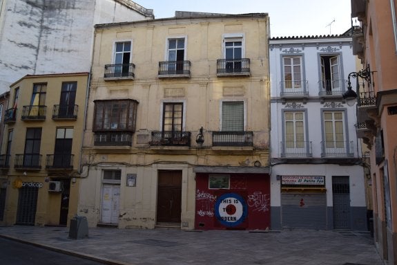 POR VÍCTOR HEREDIA
Calle Gaona