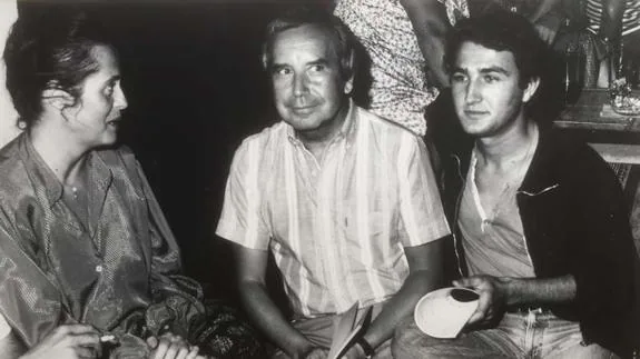 María Victoria Atencia y Pablo García Baena, en los años 80.