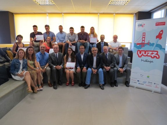 Autoridades y premiados, en el Green Ray. :: sur