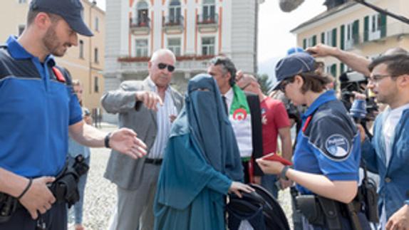 Primeras multas en Suiza por desafiar la prohibición de llevar burka