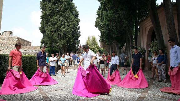 Lances toreros en La Alcazaba de Málaga
