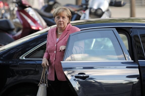 Angela Merkel, ayer a su llegada al Busdestag para asistir a la reunión de los Prespuestos para 2017. :: S. Loos / Reuters