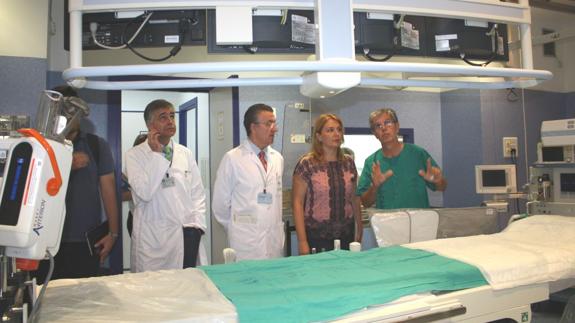 Un momento de la visita de la delegada de Salud 