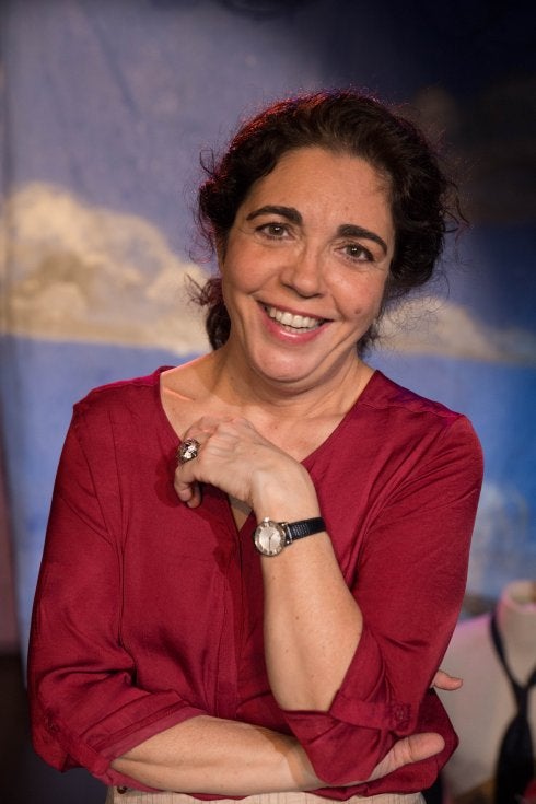 María Segalerva actuará en Málaga el viernes. A la izquierda, en una escena de 'OFF'. :: sur