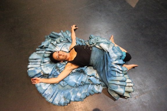 La bailaora Meriché López en uno de los ensayos previos al estreno de la obra 'La Pícara'. :: fernando gonzález