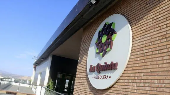 El centro deportivo La Quinta tiene mil usuarios y nueve trabajadores y sigue abierto con normalidad