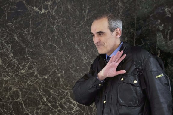 El fiscal Alejandro Luzón, a la salida de la Audiencia Nacional. :: Emilio Naranjo / efe