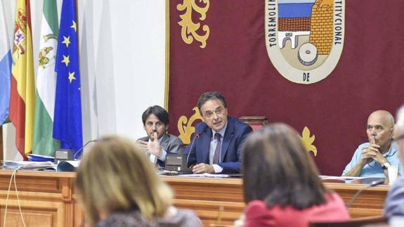 El alcalde, José Ortiz, ayer durante el pleno. 