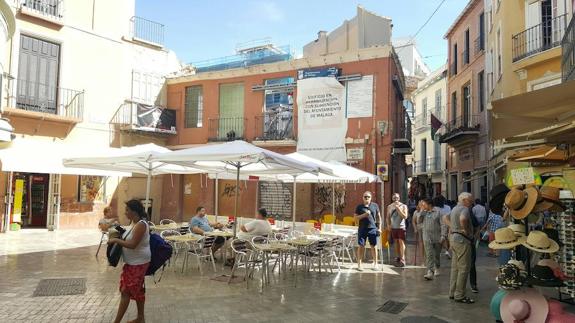 El inmueble está en la esquina de Granada con Beatas.