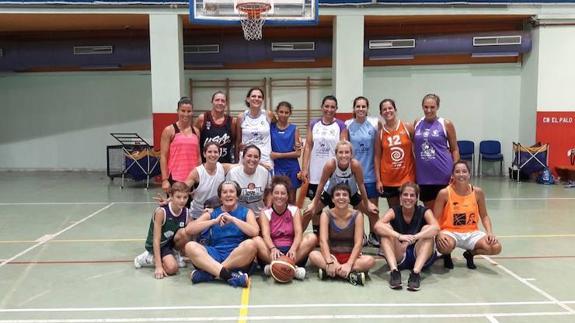 La Liga de baloncesto femenino +35 arranca con récord de inscritos