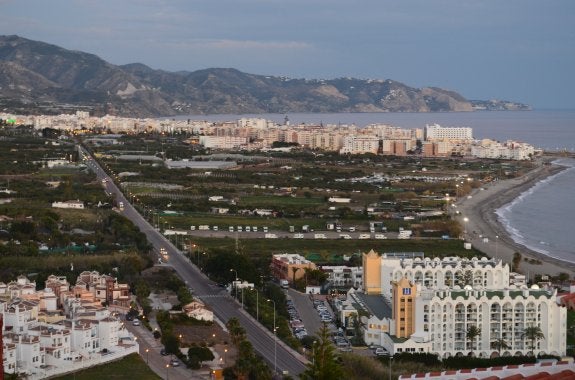En El Playazo el POTAX prevé un polo de dinamización turística con viviendas y hoteles. :: e. cabezas
