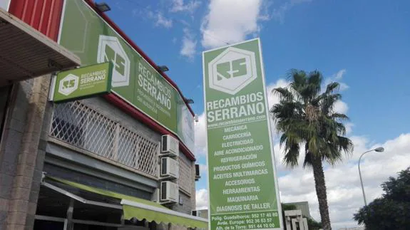 estrés Validación Entrada Recambios Serrano, casi 20 años dedicado a la venta de recambios y  accesorios del automóvil en Málaga | Diario Sur