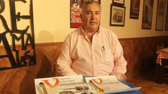 Pérez, el pasado miércoles, en la sede de la peña Juan Breva durante la entrevista. 
