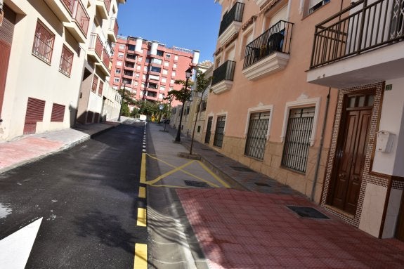 Abierta al tráfico la zona este de la avenida de Las Salinas, en Los Boliches