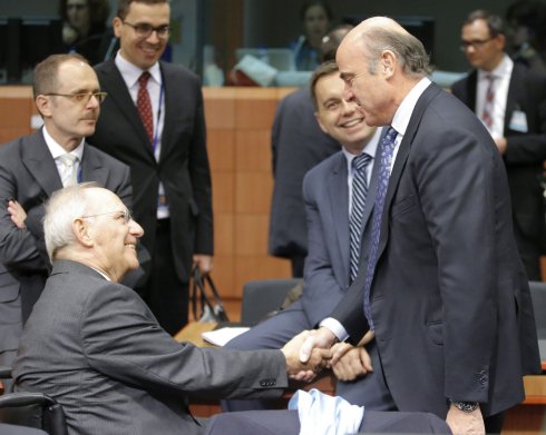 El ministro de Economía, Luis de Guindos, en el último Eurogrupo en Bruselas. :: OLIVIER HOSLET / efe
