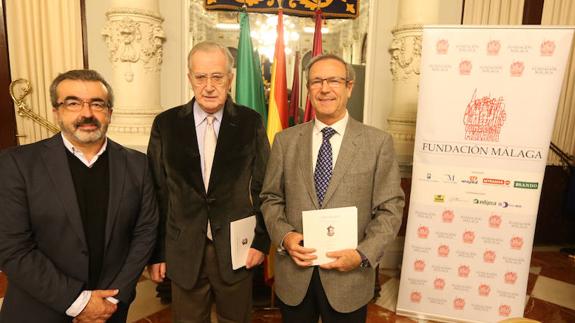 José Vicente Astorga, Francisco J. Carrillo y Juan Cobalea, en el Salón de los Espejos.