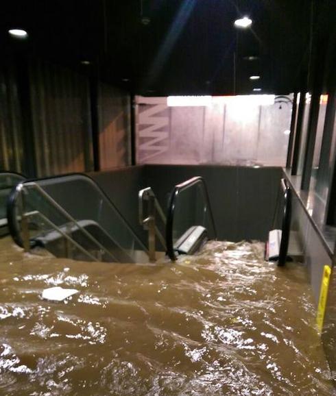 El metro de Málaga vuelve a abrir tras permanecer cinco horas cerrado