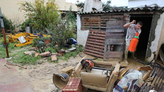 Destrozos causados en la barriada de Doña Ana (Cártama) tras la tromba del pasado fin de semana.