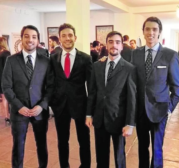 Componentes del grupo de debate malagueño. :: sur