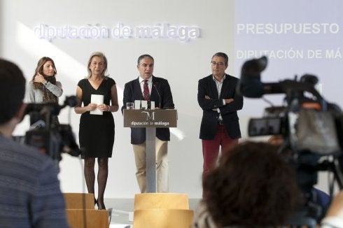 Mata, Caracuel, Bendodo y Salado, de izquierda a derecha, ayer, durante la presentación. 