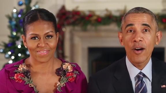 Michelle y Barack Obama, durante el mensaje navideño.