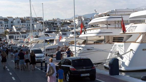 Puerto Banús es uno de los recintos más afectados por la subida de tasas.
