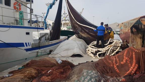 El sector pesequeroacuerda con la Junta distintas propuestas para recuperar las pesquerías.