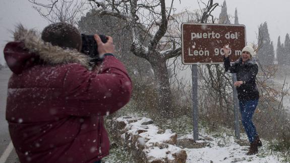 El puerto del León, a 900 metros de altitud, en Los Montes de Málaga, a escasos kilómetros de la capital. 