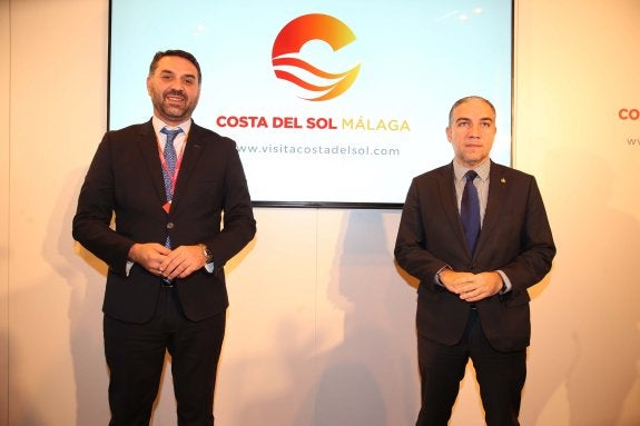 Fernández y Bendodo desgranaron en Fitur la estrategia promocional para este año.