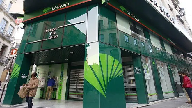 Bruselas da permiso a Unicaja para retrasar la salida a Bolsa