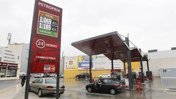 La gasolinera Petroprix, la más barata de la capital con un precio de 1,069 euros por litro de gasóleo.