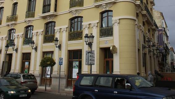 El segundo hotel de Catalonia ocupará el emblemático edificio de la Caja de Ahorros de Ronda. 