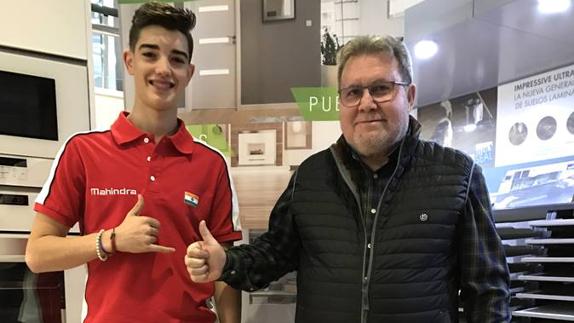 Florido, junto al propietario de Tesesa, José Hernández. 