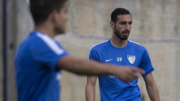 José Rodríguez toca el balón el domingo en el Anexo 