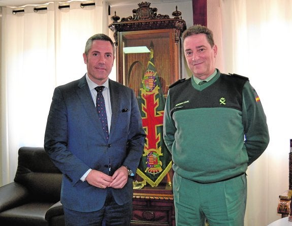 Maldonado anunció en enero una parcela para un nuevo cuartel de la Guardia Civil. :: i. g.