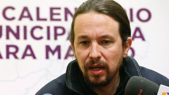 Pablo Iglesias alienta en Twitter a los bomberos de Málaga