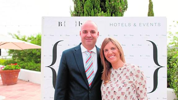 Andrés Herrero y María Herrero en uno de los hoteles de su empresa B bou Hotels.